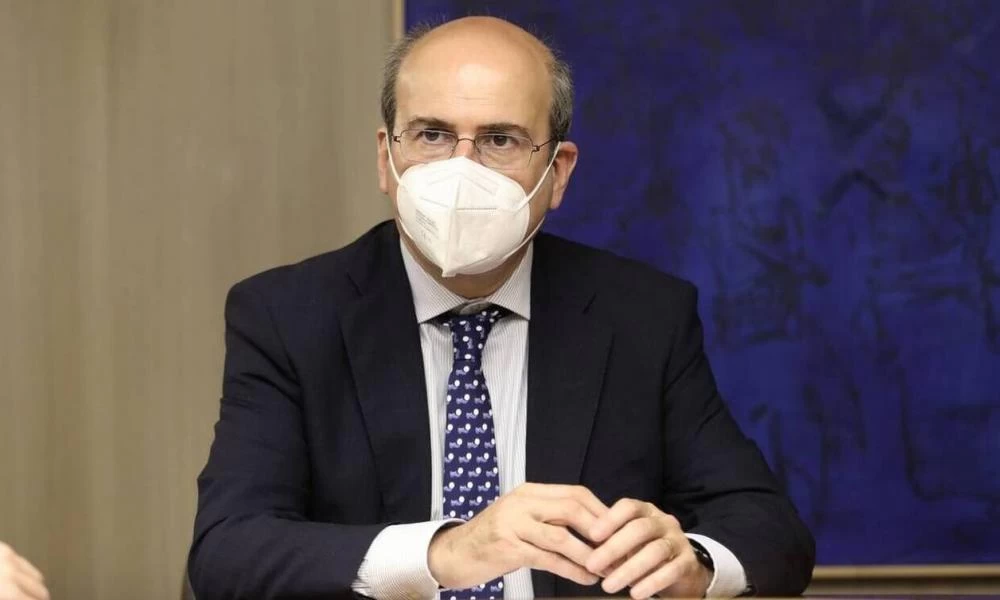 Χατζηδάκης: Η αύξηση του κατώτατου μισθού θα είναι σημαντική
